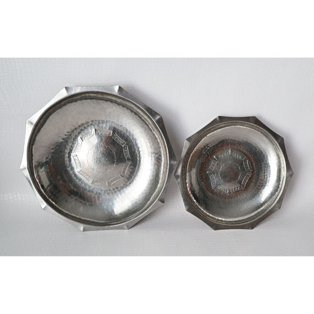 2 Vintage Borrowdale Keswick Hand Beaten Hammered Stainless Steel Graduated Bowl